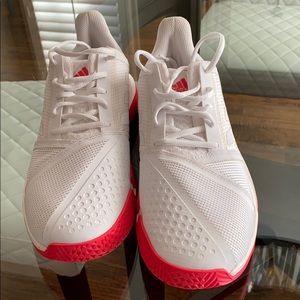 Excellent almost new Men’s Addidas Bounce 9.5